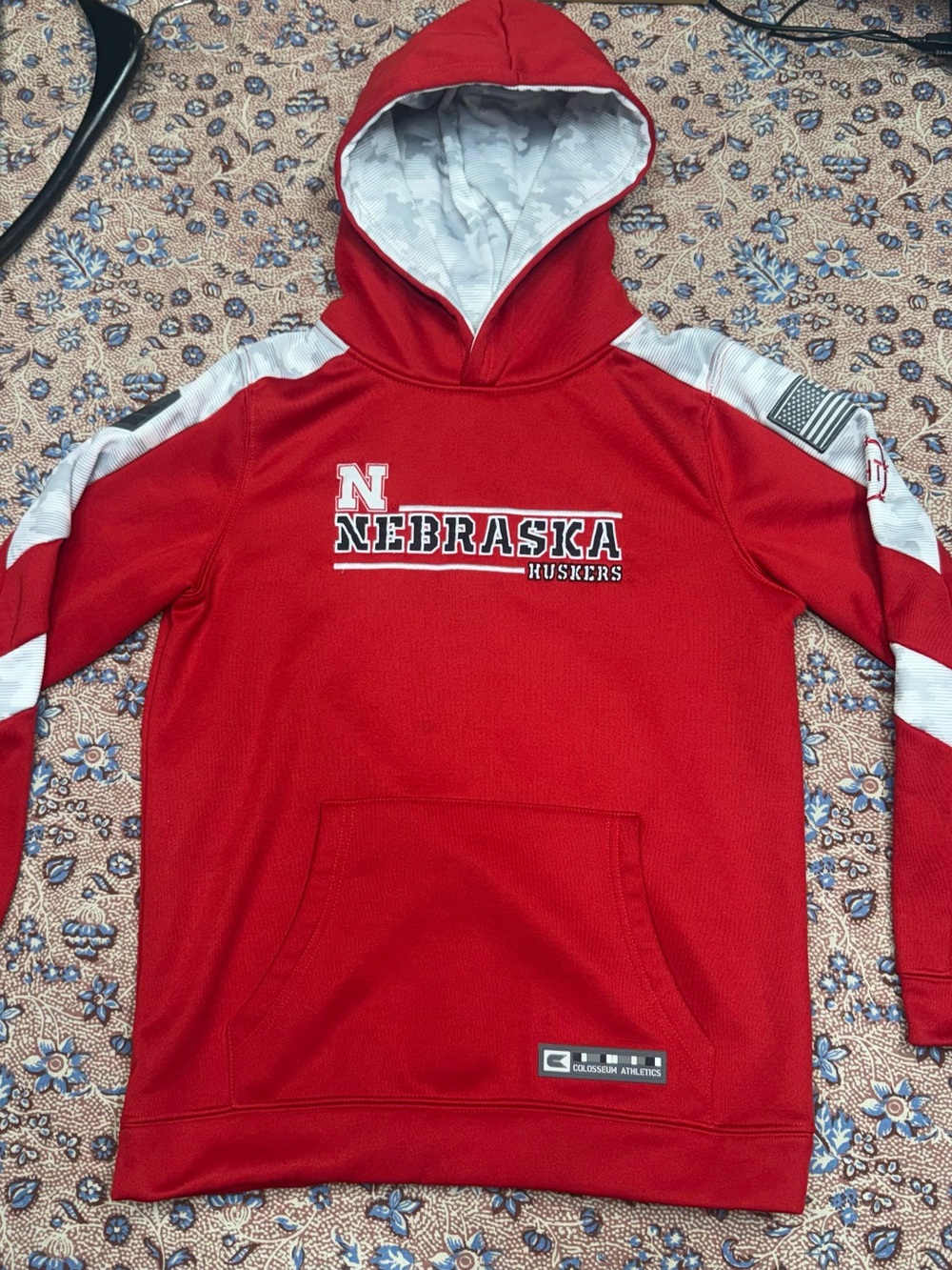 Colosseum Red Nebraska Huskers Hooded Sweatshirt with White Accents